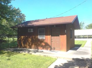 1031 Roosevelt St, Clinton, IA 52732