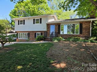 2309 24th Ave NE, Hickory, NC 28601