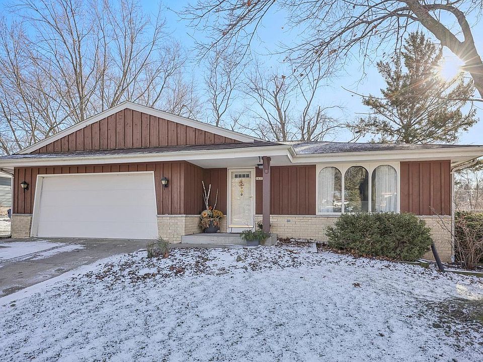 1st image of 1637 Valley DRIVE