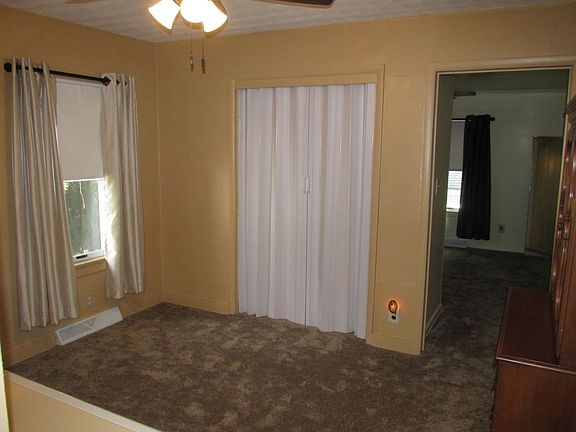 4th image of 228 Curtis Ave
