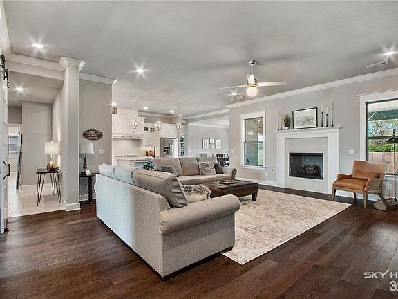 5th image of 5603 W Bay Dr