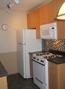 1st image of 12515 Saticoy St APT 3