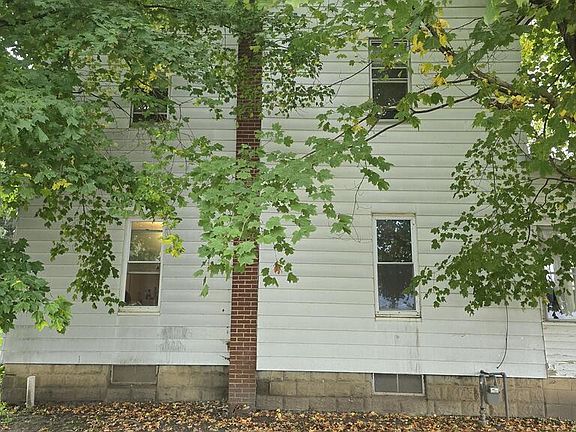 5th image of 101 S Robinson St