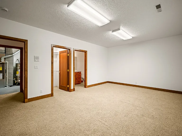 1164 E 1050 S — Photo 104