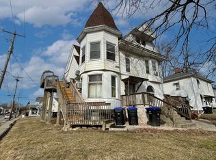 802 E Jefferson St APT 3, Bloomington, IL 61701