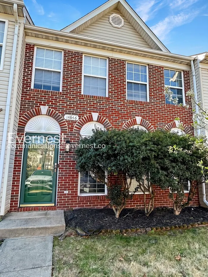 3 bed, 2.0 bath, 1280 sqft, $2,700 — Photo 1
