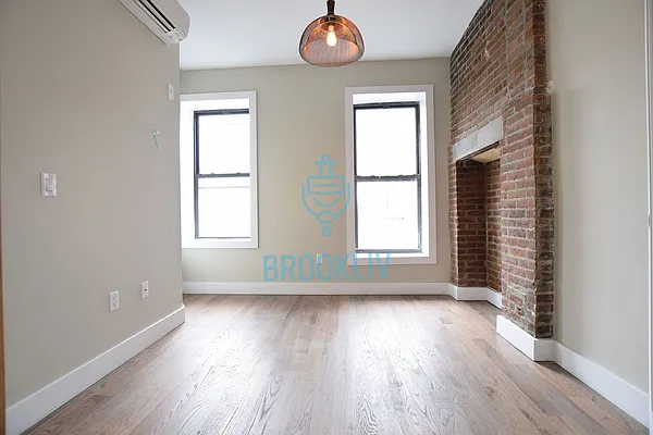 Rented by null | media 32