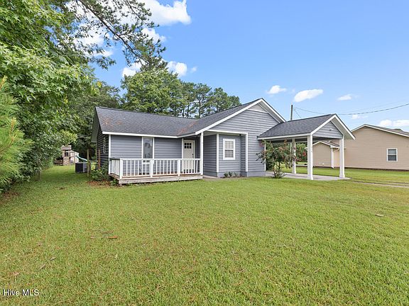 3rd image of 416 W Willis Landing Road