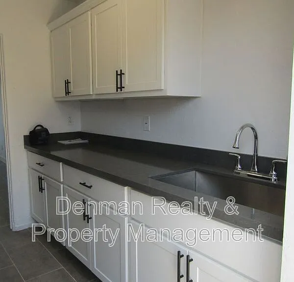 4306 N 12th St #7 — Photo 9