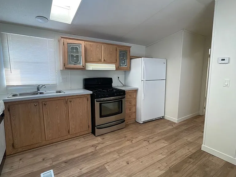 333 N Meldrum St #3 — Photo 3