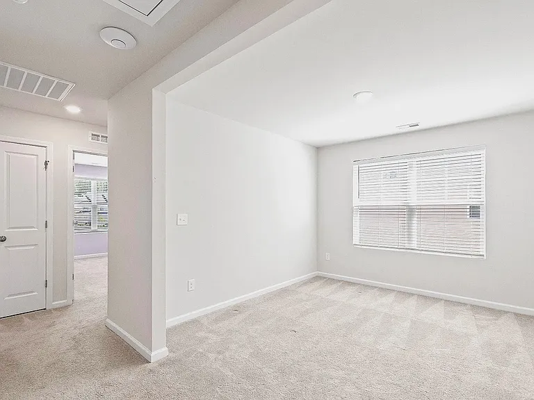 216 Hiking Hill Ln — Photo 33