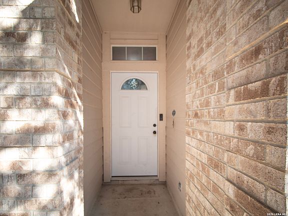 5th image of 223 EAGLE PASS DR