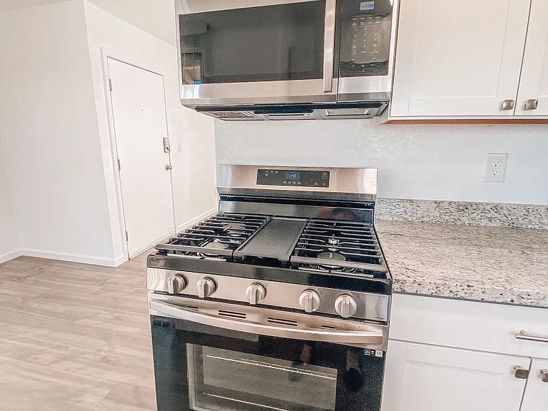 4431 Plaza Vis #D — Photo 14