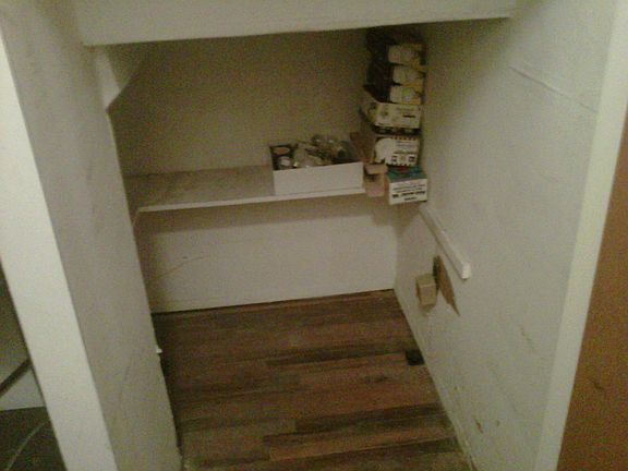 2nd image of 185 Bay 46 St