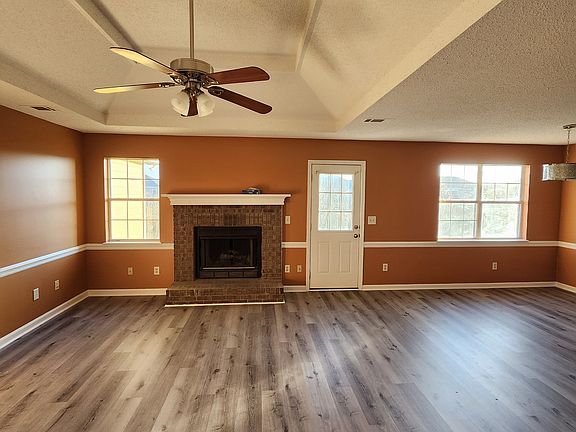 3rd image of 1581 Sweetwater Dr