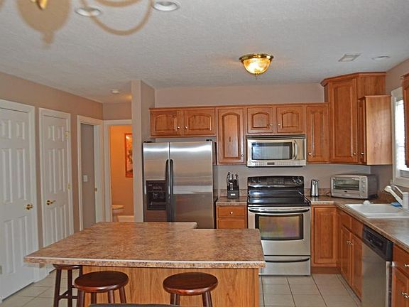 5th image of 1740 Lions Dr
