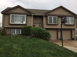 8423 NE 108th Ter, Kansas City, MO 64157