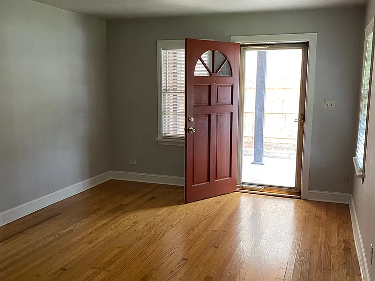 3716 N Shartel Ave — Photo 3