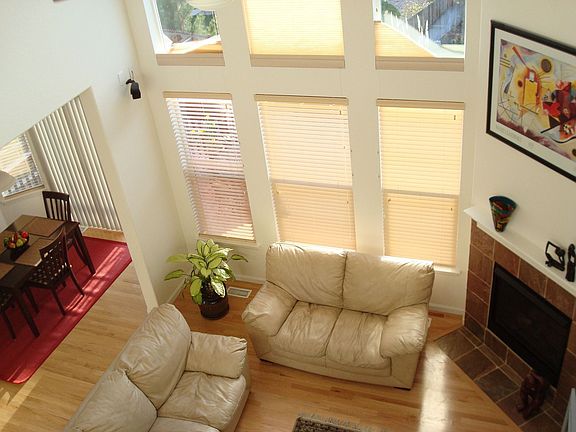 Amazing high ceilings!!!