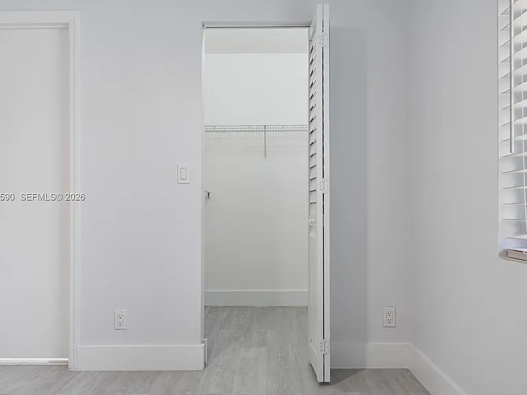 2098 Madeira Dr — Photo 29
