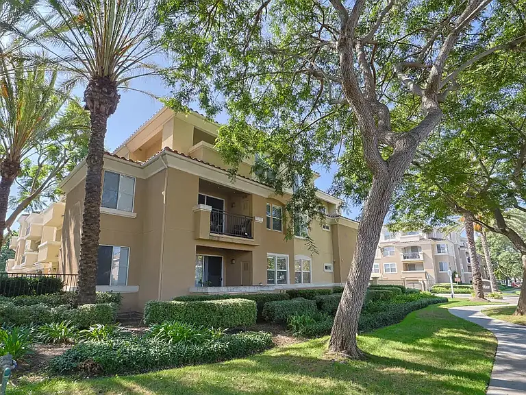 Allure at Camarillo — Photo 37