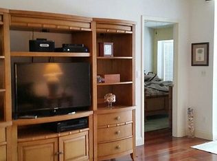 582 Captn Kate Ct, Naples, FL 34110