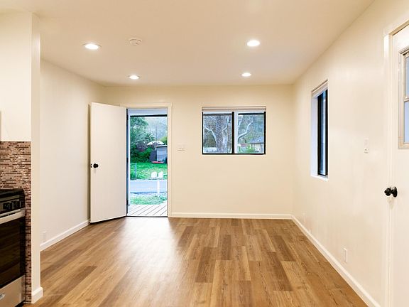 4th image of 8382 Edison Dr