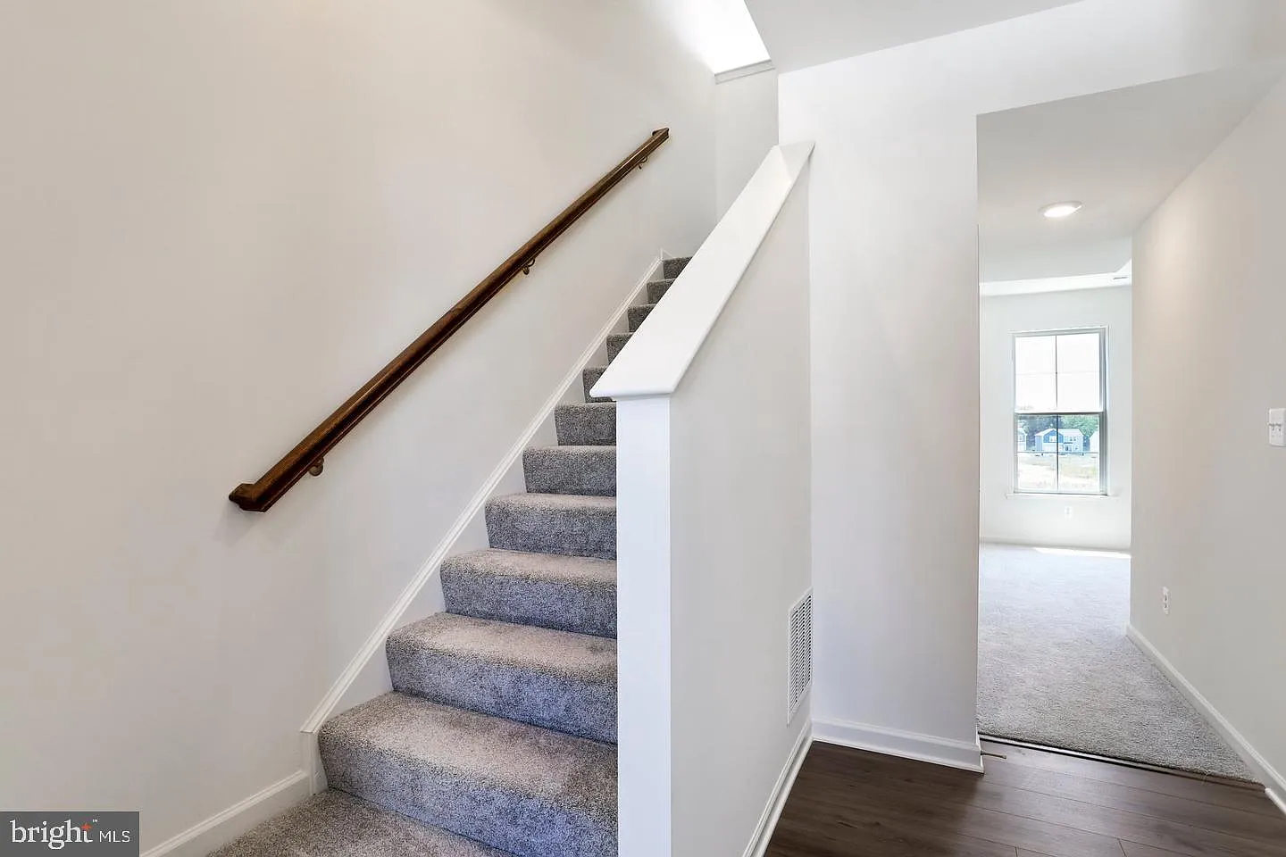 4 bed, 2.5 bath, 1655 sqft, $1,900 — Photo 4