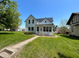 318 4th St, Boyd, MN 56218