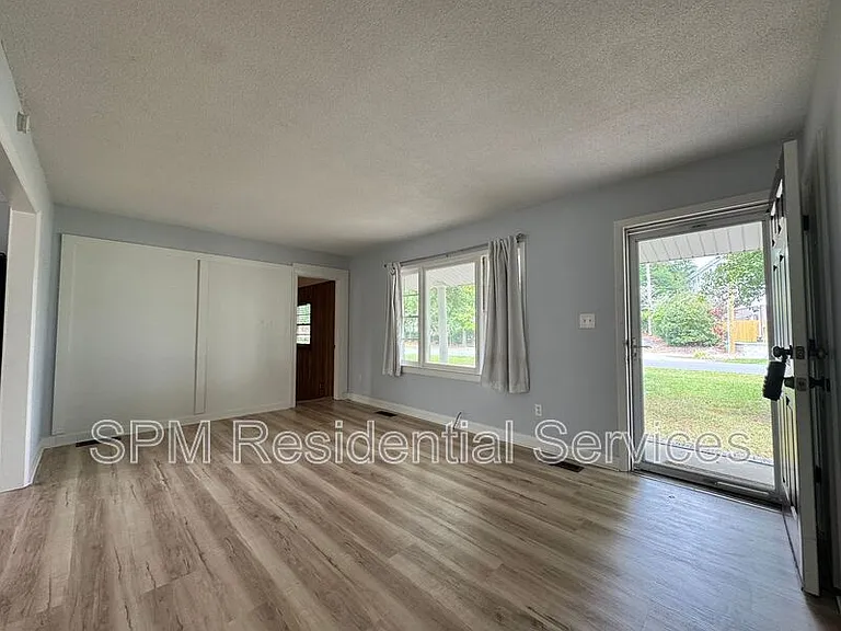 331 Forest Park Rd — Photo 3