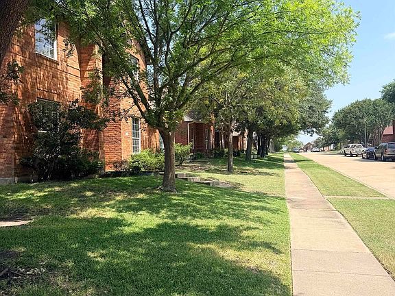 5th image of 4601 Carlton Dr