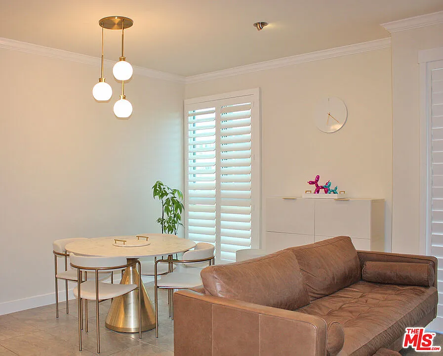2 bed, 2.0 bath, 1394 sqft, $4,800 — Photo 3
