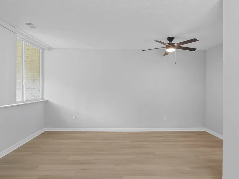 Spacious Bedroom Spacious Bedroom