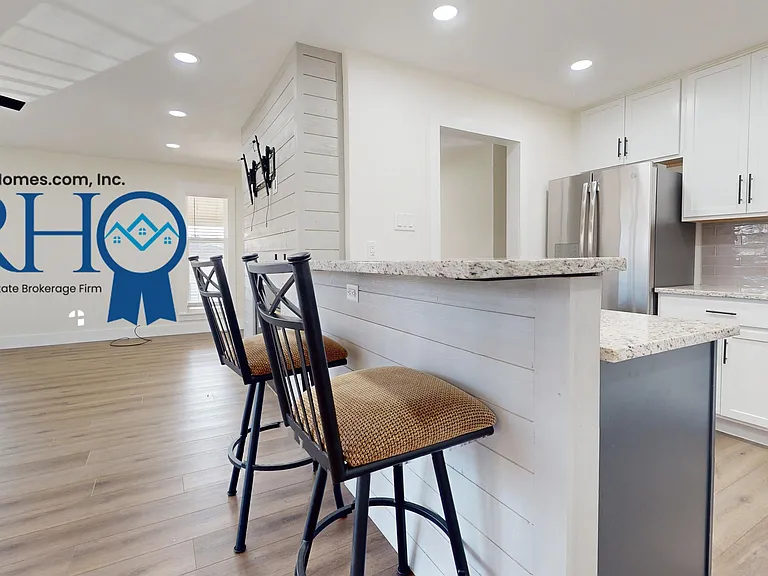 501 Idlewood Ln — Photo 18