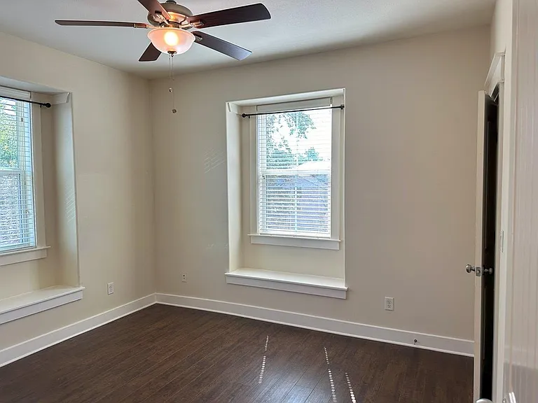 505 W North Loop Blvd #A — Photo 18