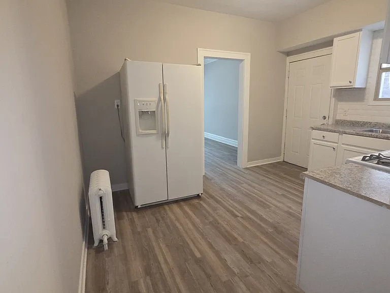 4006 Alder St #1F — Photo 3