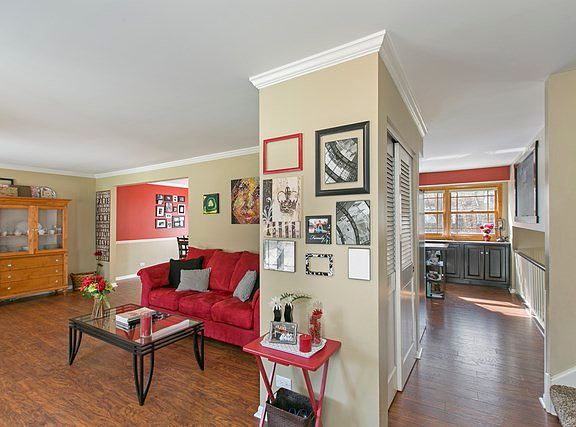 3rd image of 1137 Dawes St