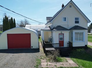 81 Queen St, Springhill, NS B0M 1X0
