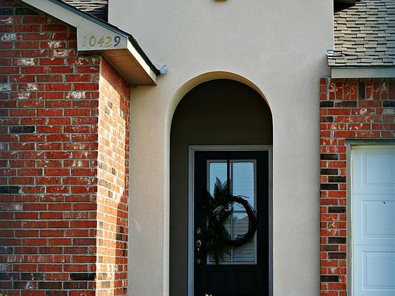 2nd image of 10429 Oakchase Dr