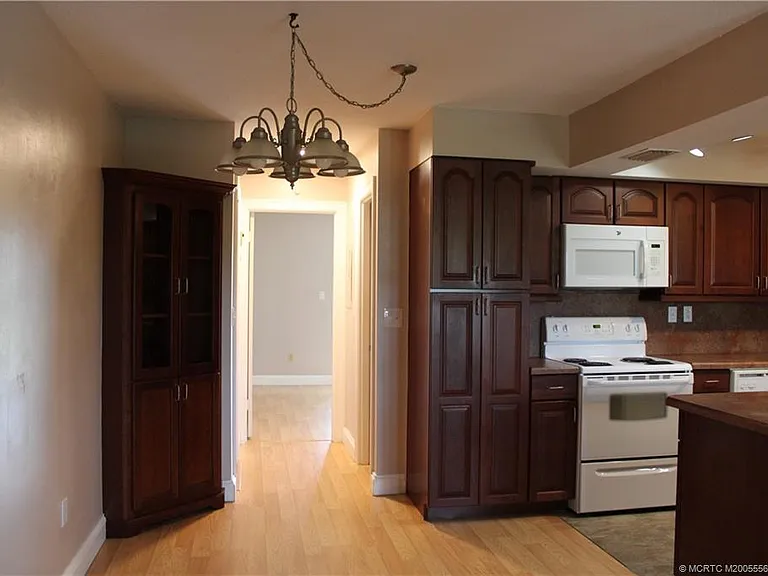 2600 S Kanner Hwy #A9 — Photo 5