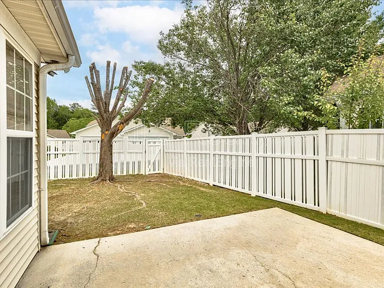 1033 Pinehurst Dr — Photo 40