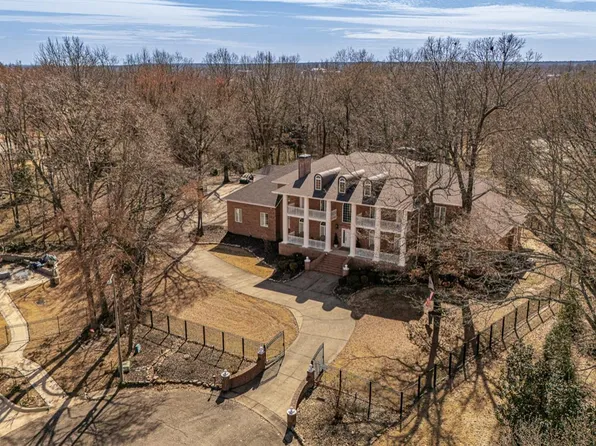 1203 Yorkshire Cv, Jonesboro, AR 72401