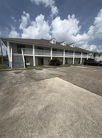 1st image of 76 Carriage Ln #9