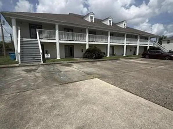 76 Carriage Ln, Destrehan, LA