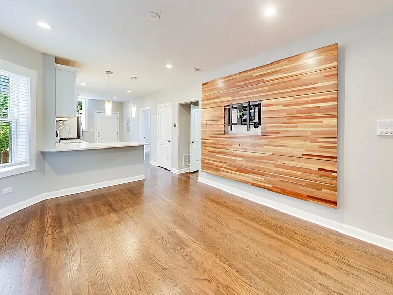 3313 N Kenneth Ave #1 — Photo 3