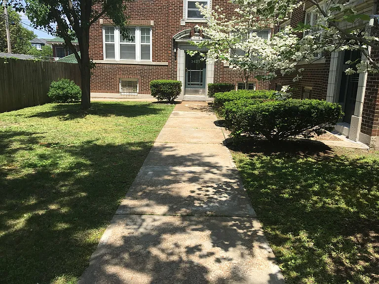 3435 Shenandoah Ave #S — Photo 11