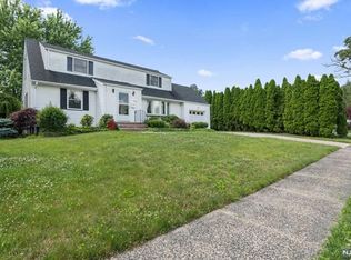 35-10 Lindsay Rd, Fair Lawn, NJ 07410