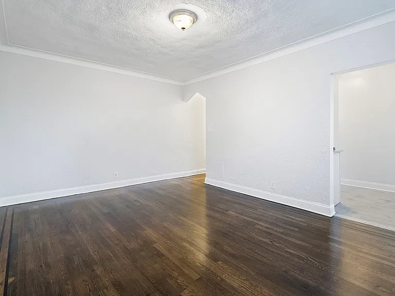 101 Terrace Avenue Apartments — Photo 9