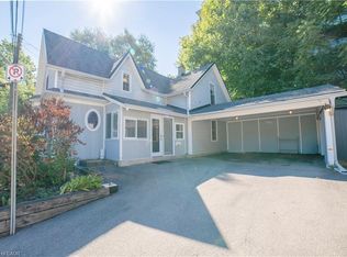 12 Maple Ave, Hamilton, ON L8G2N9