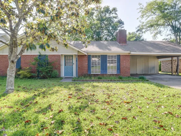 827 Carolee Cir, Biloxi, MS 39532